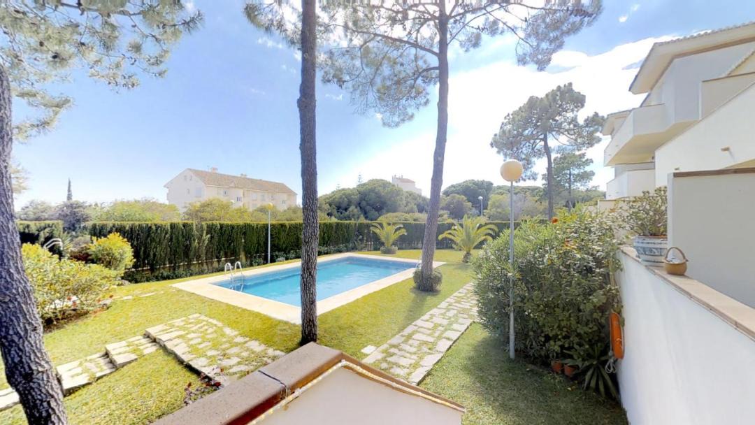 Photo of Patio Balcony in Urbanizacion Pinos Verdes
