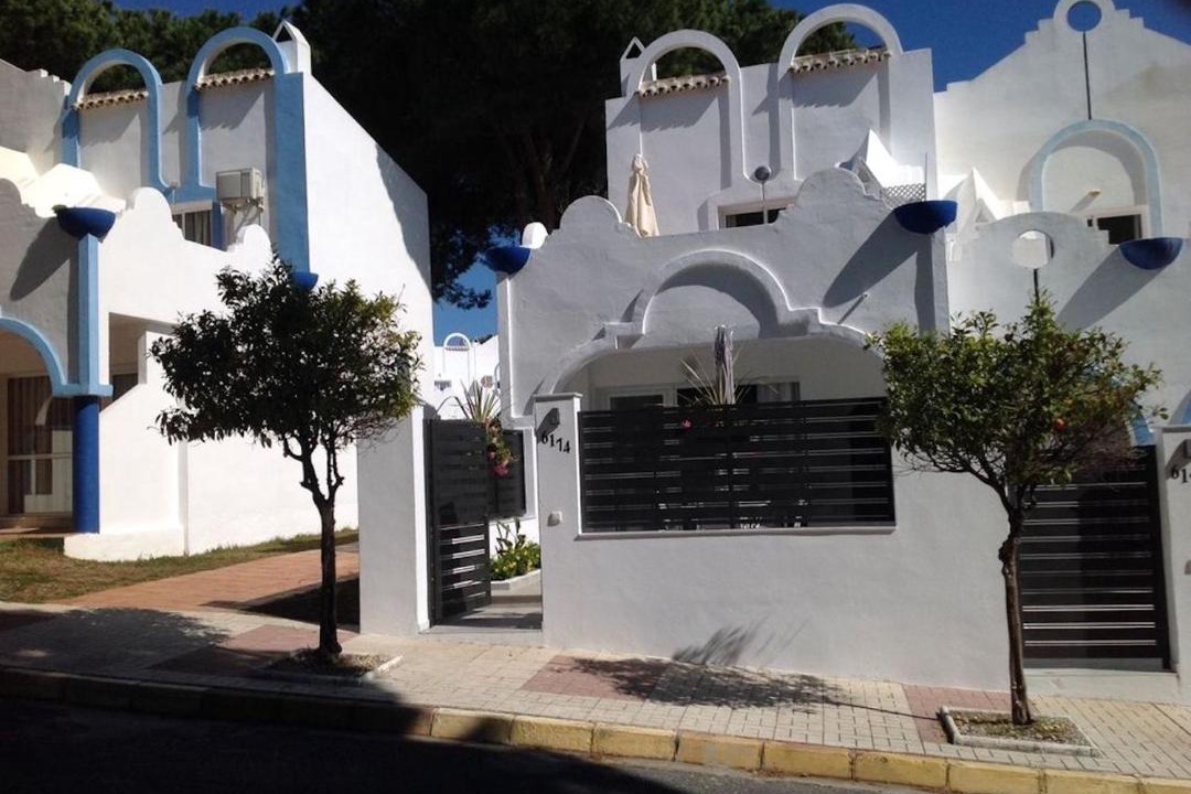 Photo of Buildings in Urbanizacion Hacienda las Chapas