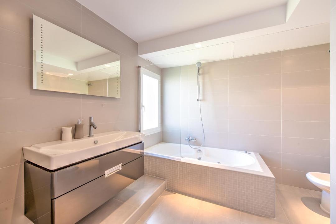 Photo of Bathroom in Puerto Banus
