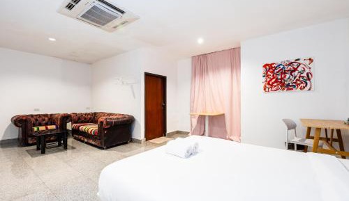 Deluxe King Room
